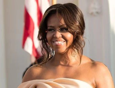 Μισέλ Ομπάμα: Αποκαλύπτει για τον Μπαράκ και τη μητρότητα (βίντεο)